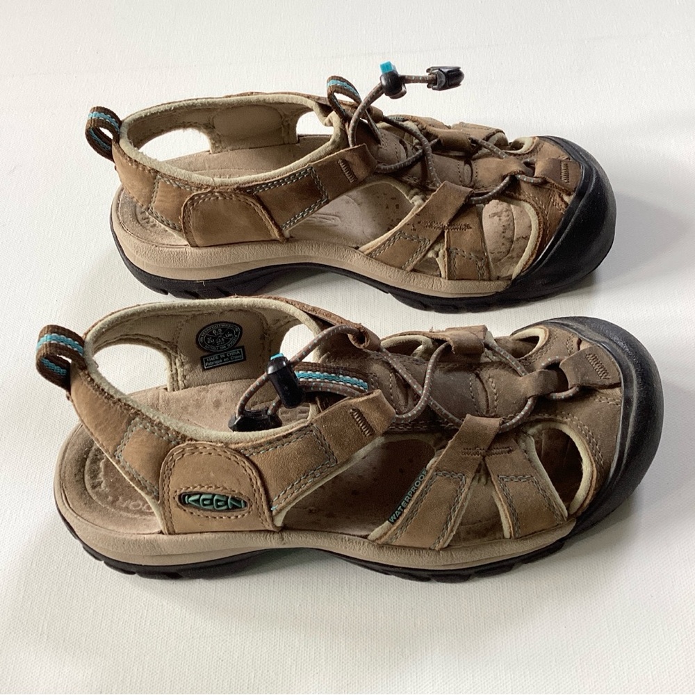 Keen Tan Sandals - Picture 3 of 11